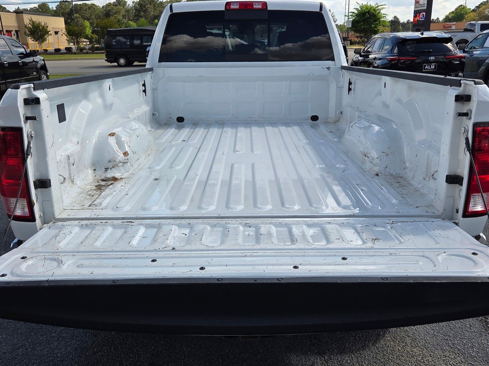 Used 2018 RAM 2500 SLT w/ Protection Group image 13