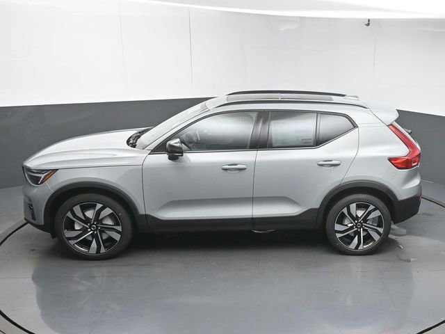 New 2026 Volvo XC40 B5 Ultra w/ Protection Package Premier image 43