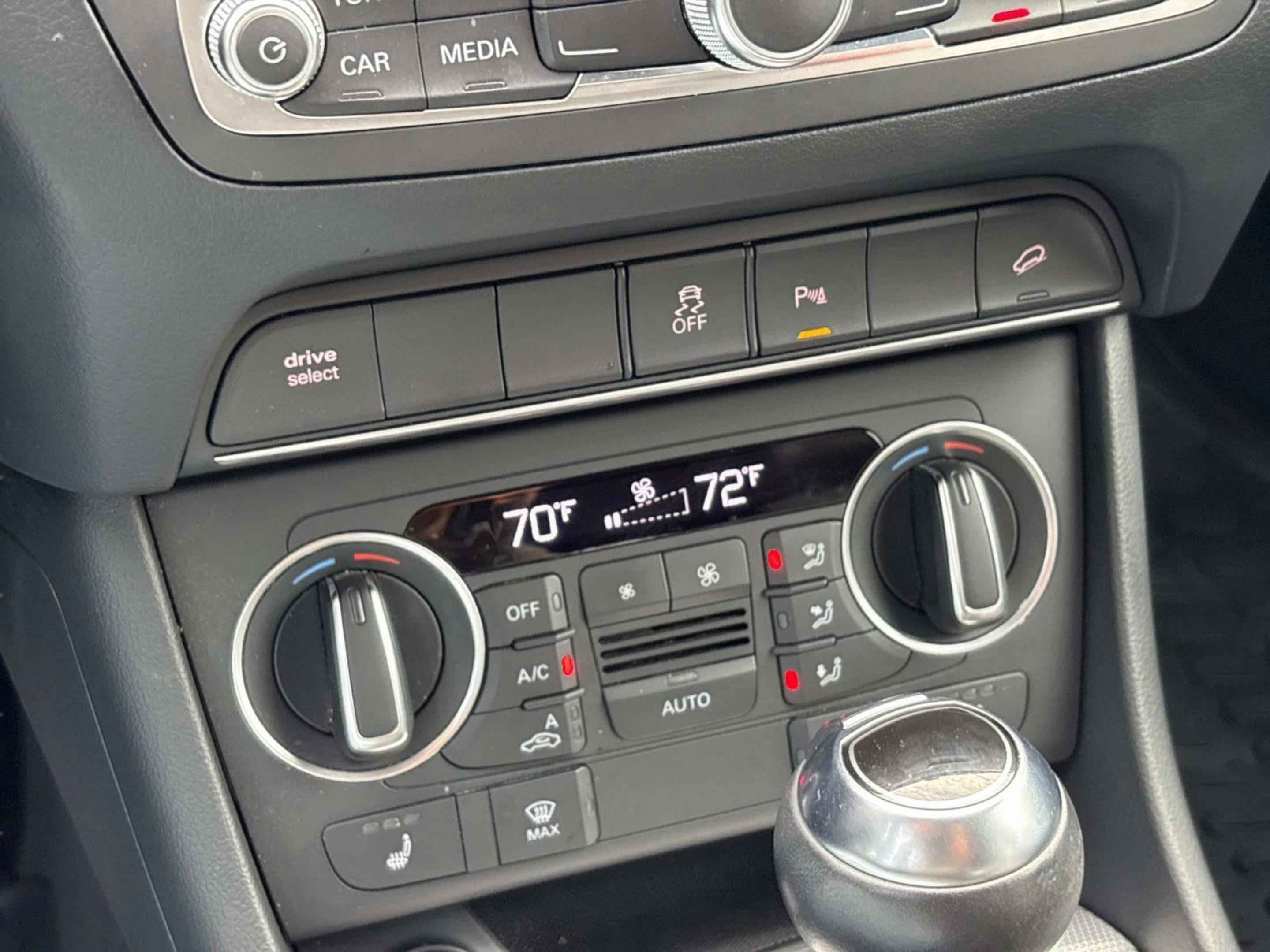 Used 2018 Audi Q3 2.0T Premium w/ Convenience Package image 31