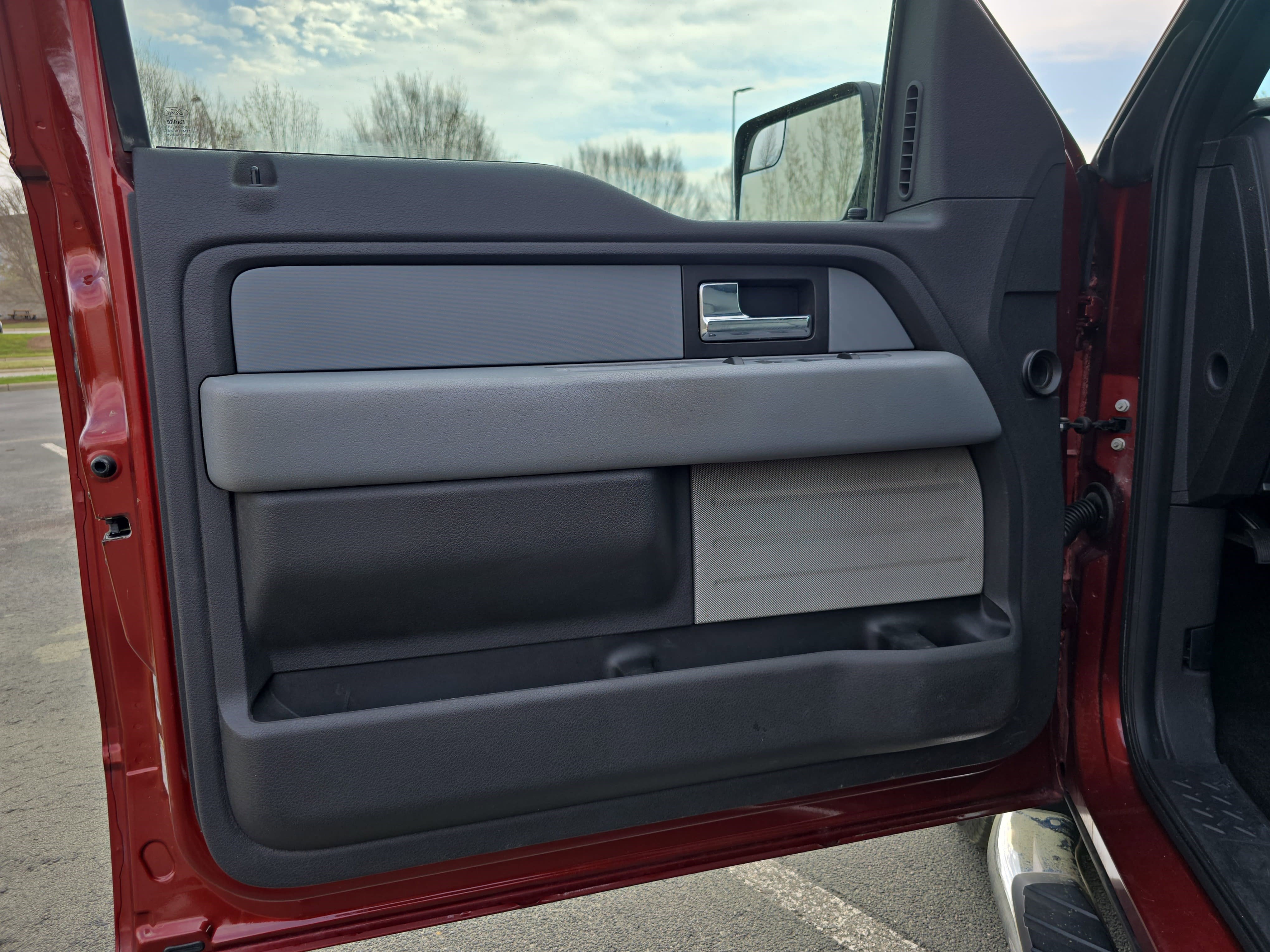 Used 2014 Ford F150 XLT w/ Equipment Group 302A Luxury image 26