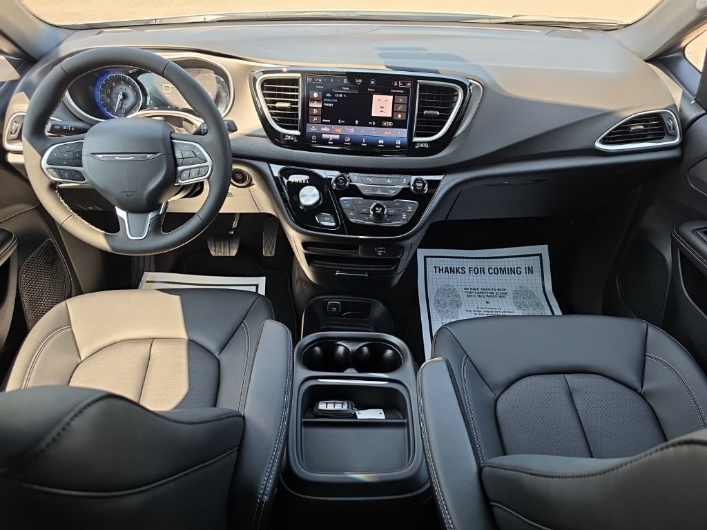 New 2027 Chrysler Pacifica LX FWD image 24