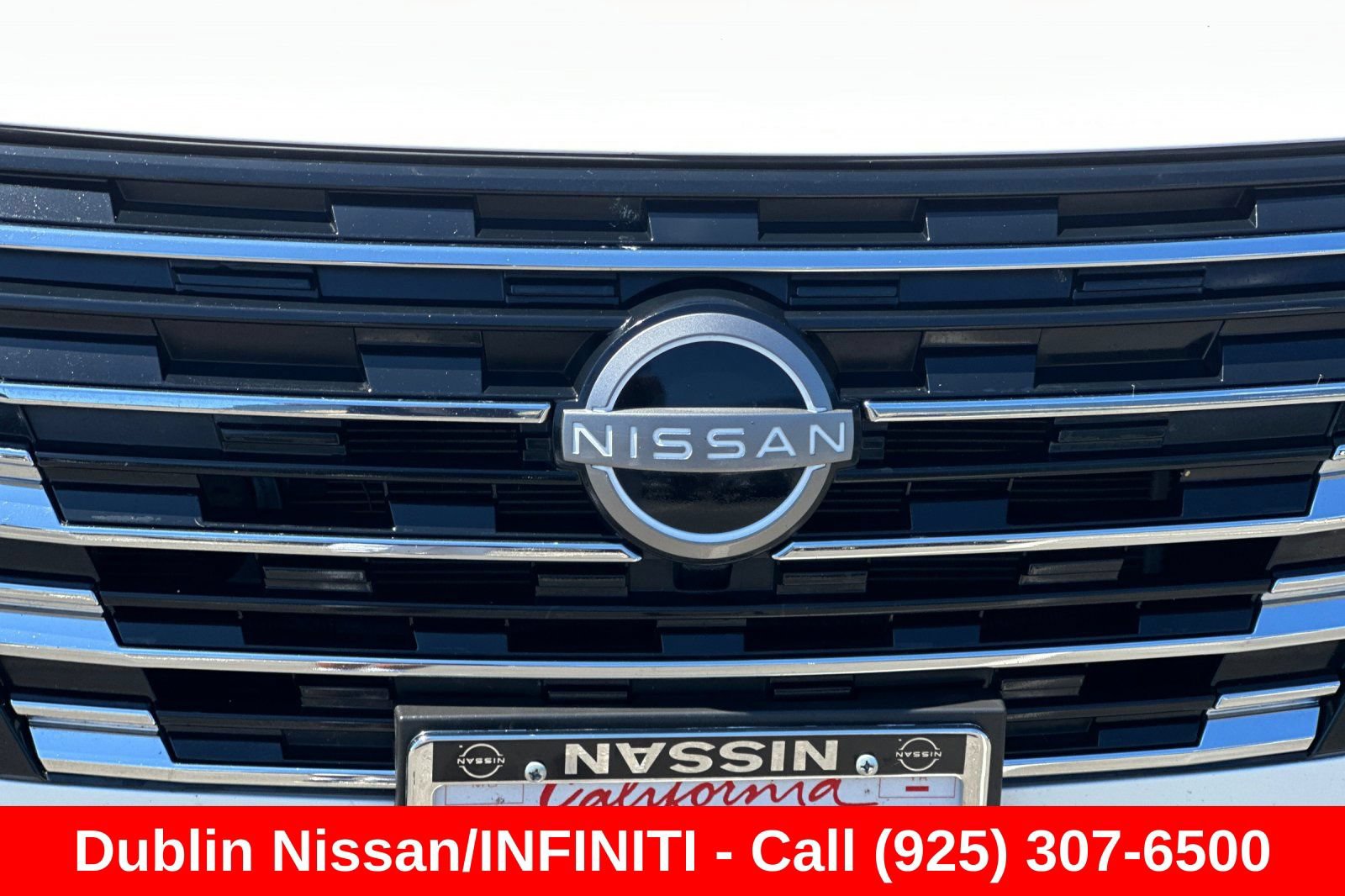 Used 2024 Nissan Rogue S FWD image 45