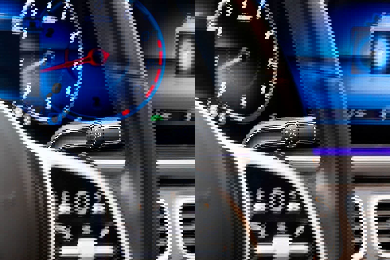 Used 2022 Mercedes-Benz GLE 350 4MATIC w/ Premium Package image 17