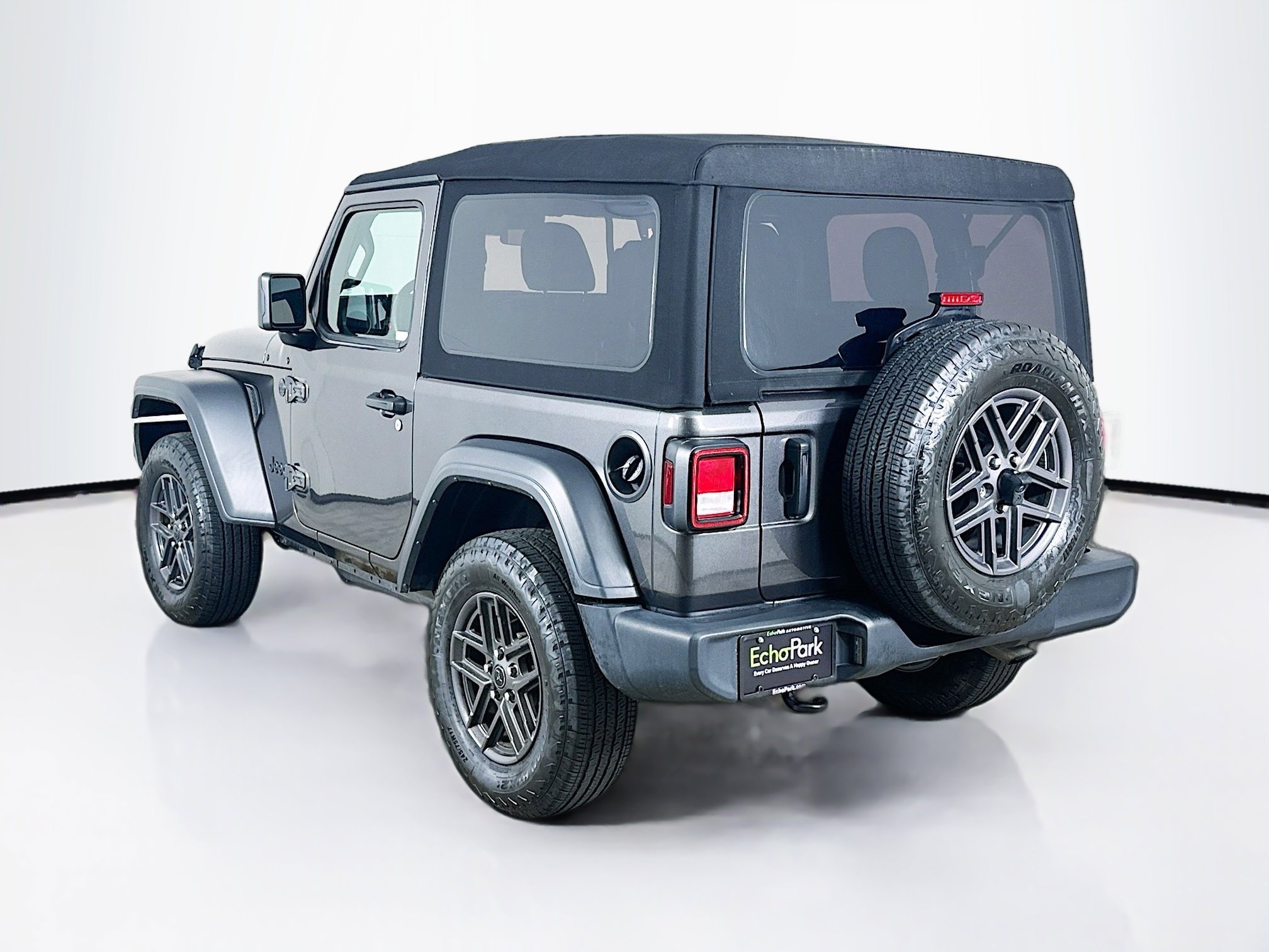 Used 2024 Jeep Wrangler Sport S image 5