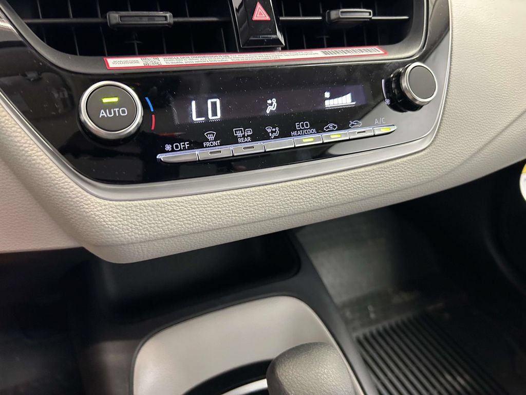 Used 2026 Toyota Corolla LE FWD image 22