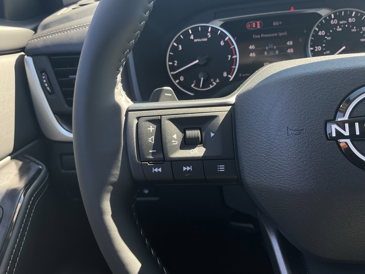 New 2027 Nissan Rogue Dark Armor AWD/4WD image 36
