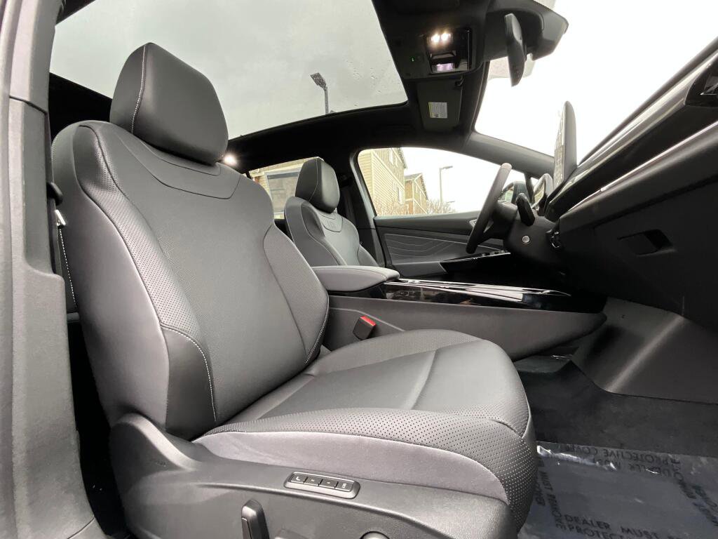 New 2026 Volkswagen ID.4 Pro S Plus image 12