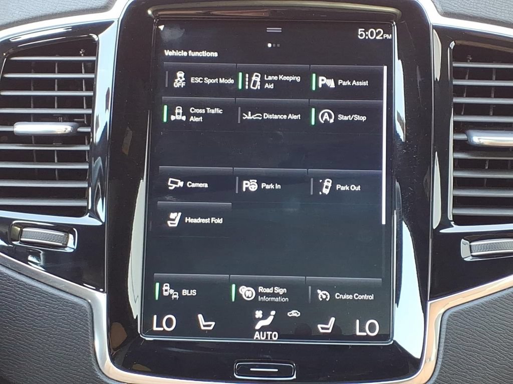 Used 2018 Volvo XC90 T6 Momentum w/ Convenience Package AWD/4WD image 19