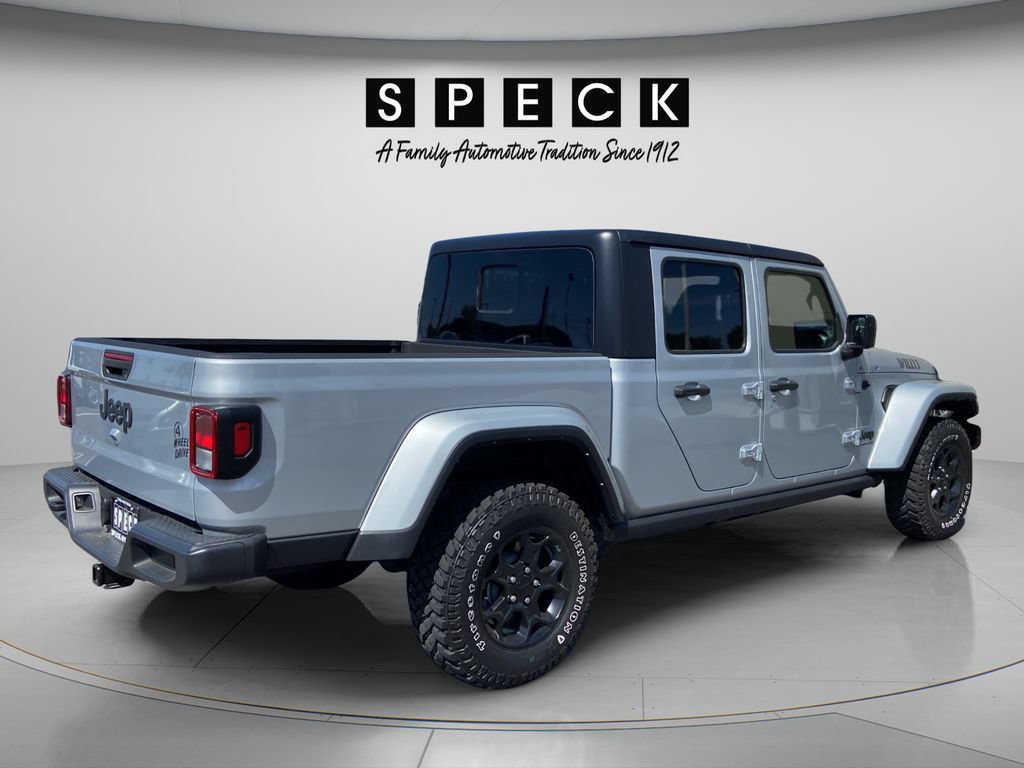 Used 2023 Jeep Gladiator Sport AWD/4WD image 3
