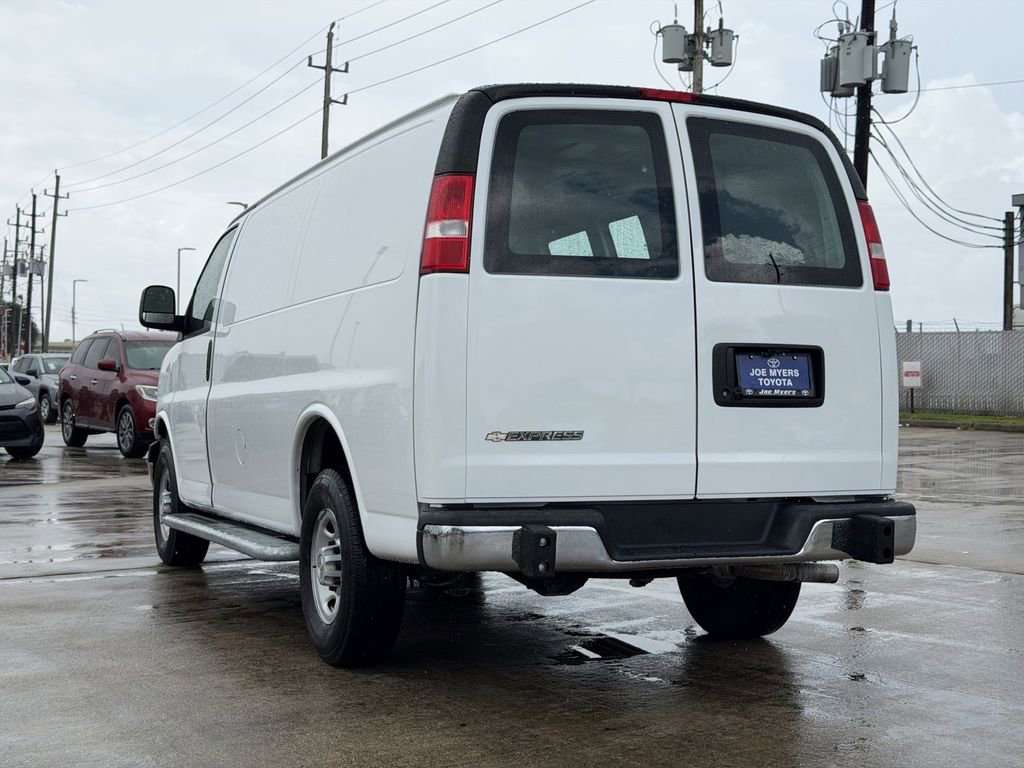 Used 2024 Chevrolet Express 2500 w/ Driver Convenience Package RWD image 7