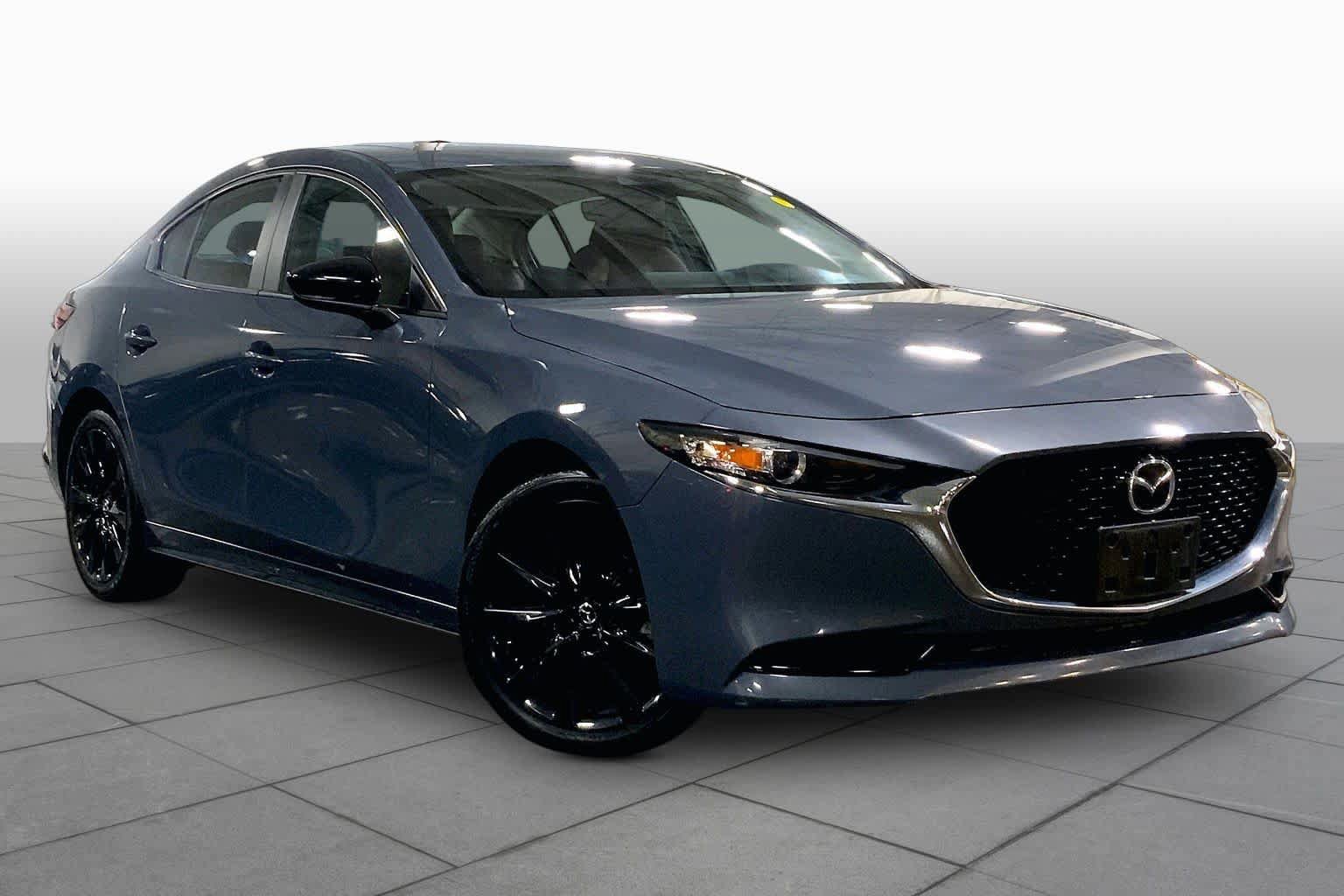 Used 2022 MAZDA MAZDA3 s FWD image 3
