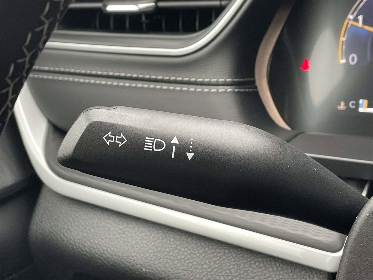 New 2025 Jeep Grand Cherokee Laredo w/ Luxury Tech Group I image 37