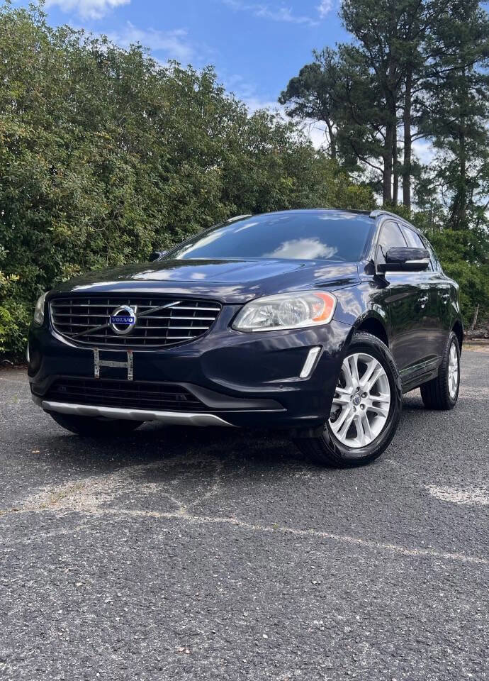 Used 2016 Volvo XC60 T5 Premier w/ Proximity Package FWD image 2