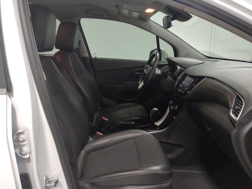 Used 2020 Chevrolet Trax LT w/ Driver Confidence Package FWD image 21