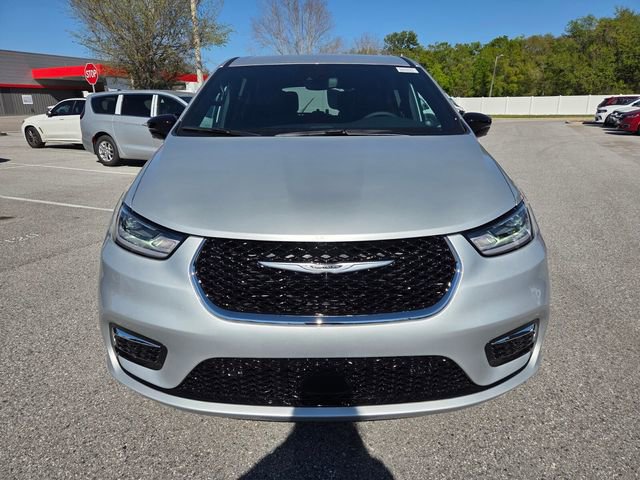 New 2026 Chrysler Pacifica Select FWD image 18