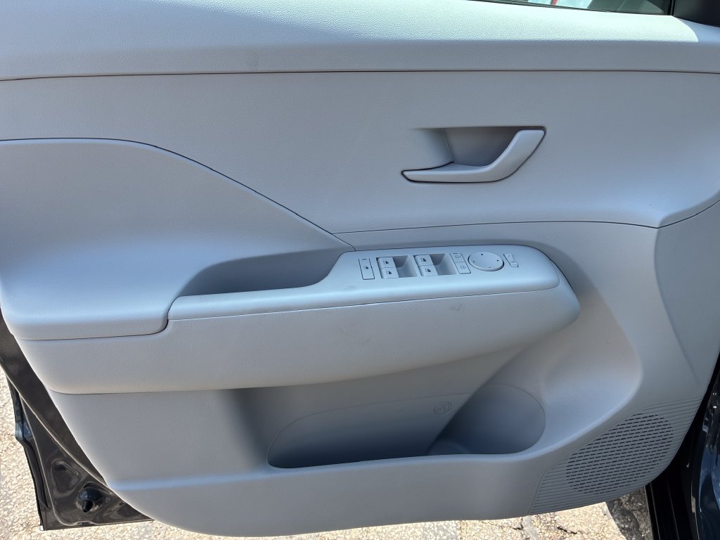 Used 2026 Hyundai Kona SEL Sport AWD/4WD image 12