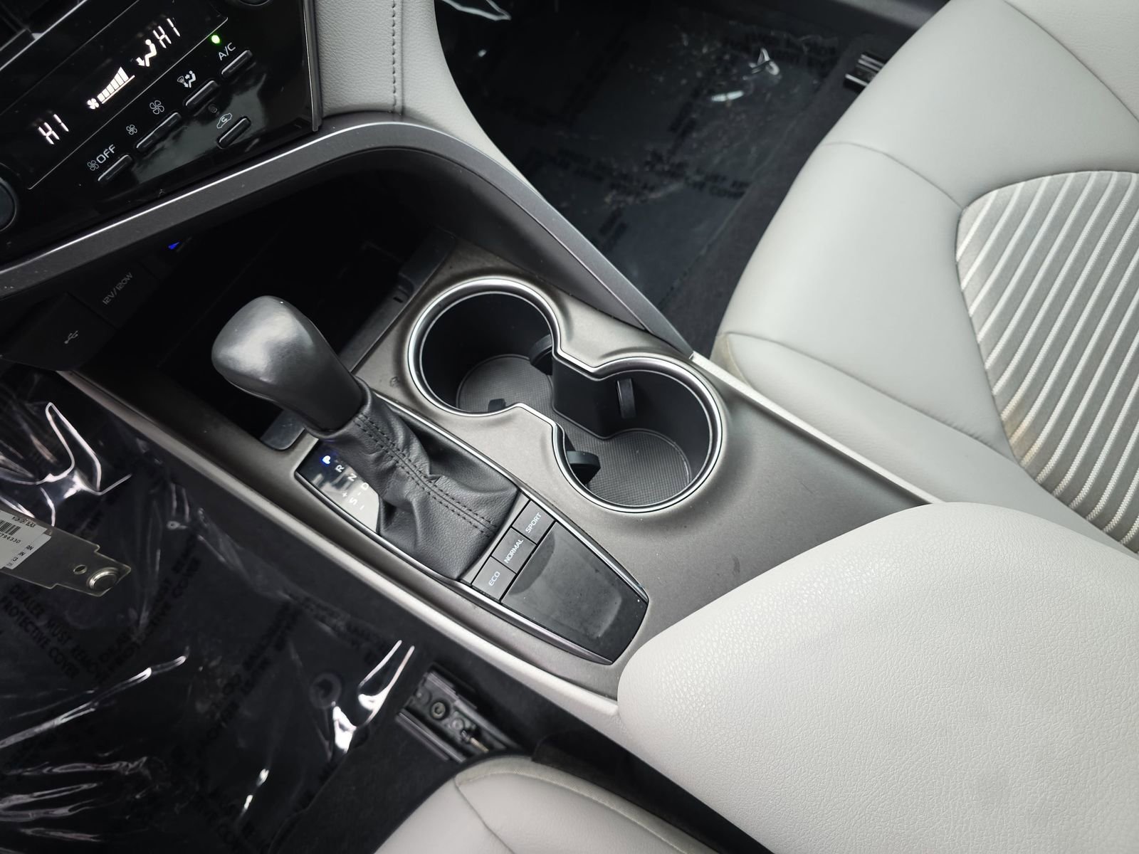 Used 2023 Toyota Camry SE image 31