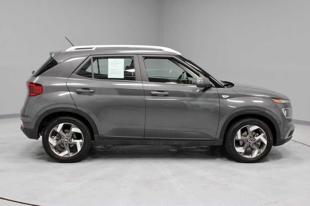 Certified 2024 Hyundai Venue SEL FWD image 6