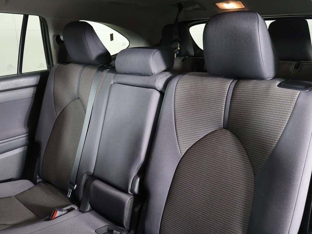 Used 2024 Toyota Highlander LE image 31