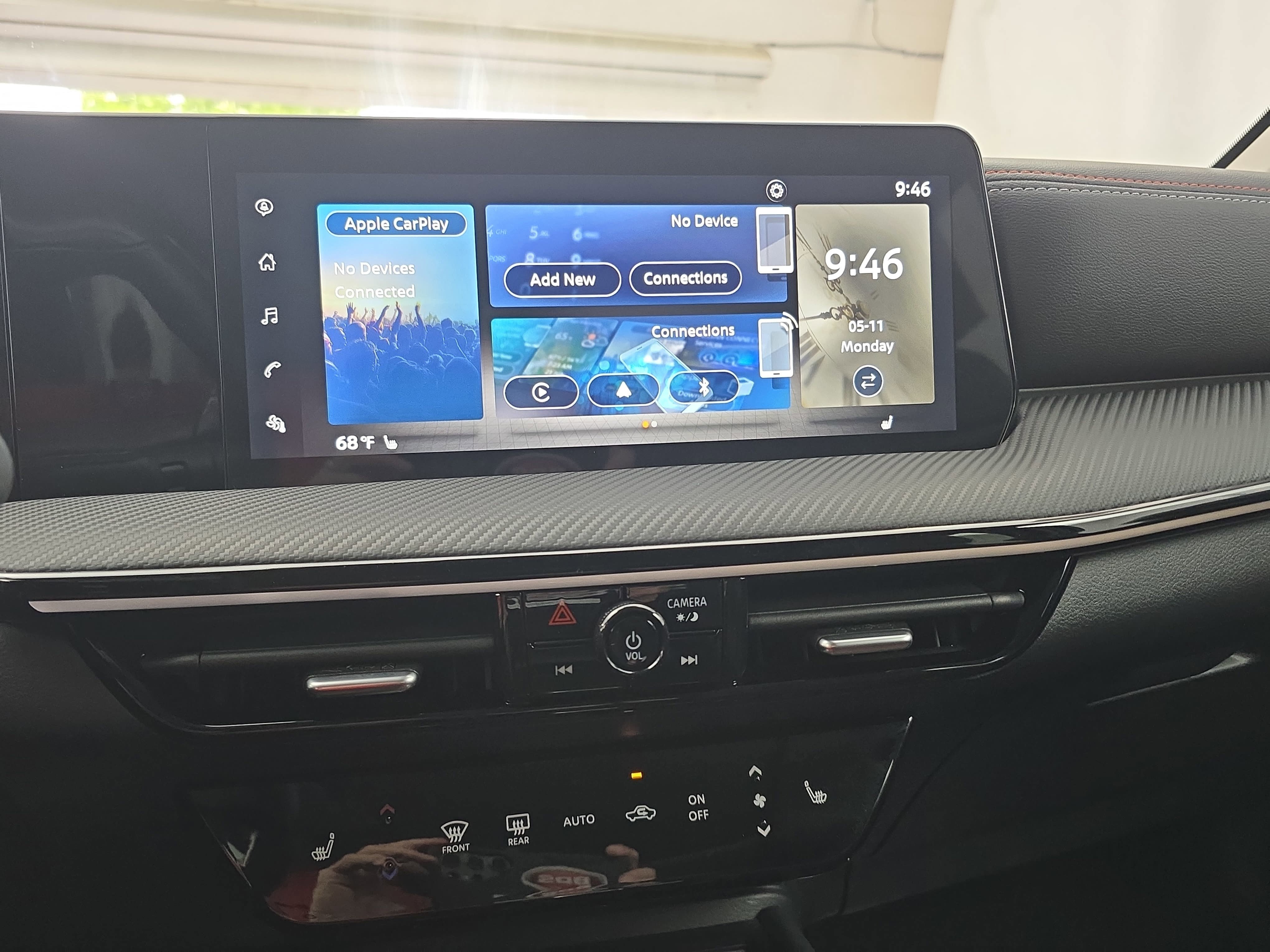 Certified 2025 Nissan Kicks SR w/ SR Premium Package FWD image 19