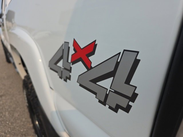 Used 2006 Chevrolet Silverado 2500 LT w/ Heavy-Duty Power Package image 27