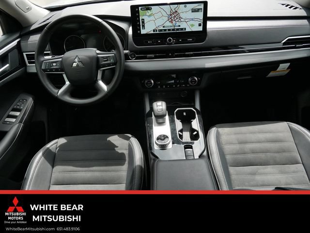 Used 2025 Mitsubishi Outlander SE AWD/4WD image 13