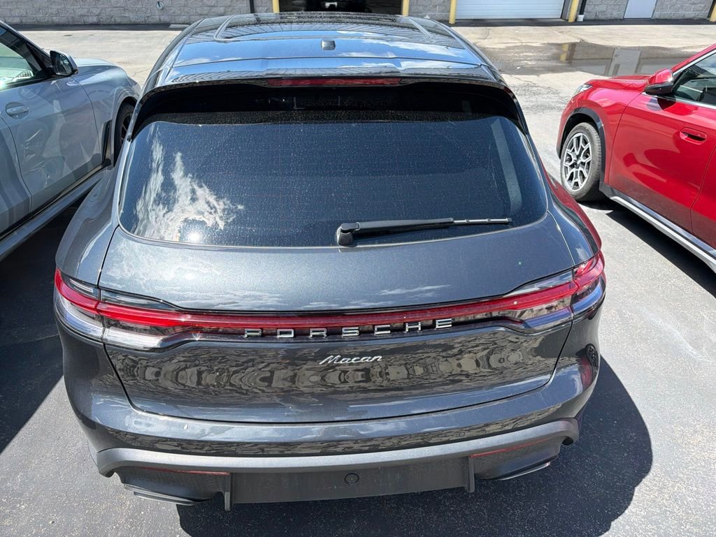 Used 2023 Porsche Macan AWD/4WD image 4