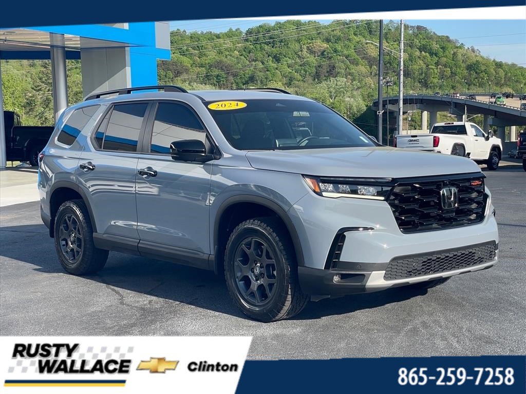 Used 2024 Honda Pilot TrailSport image 1