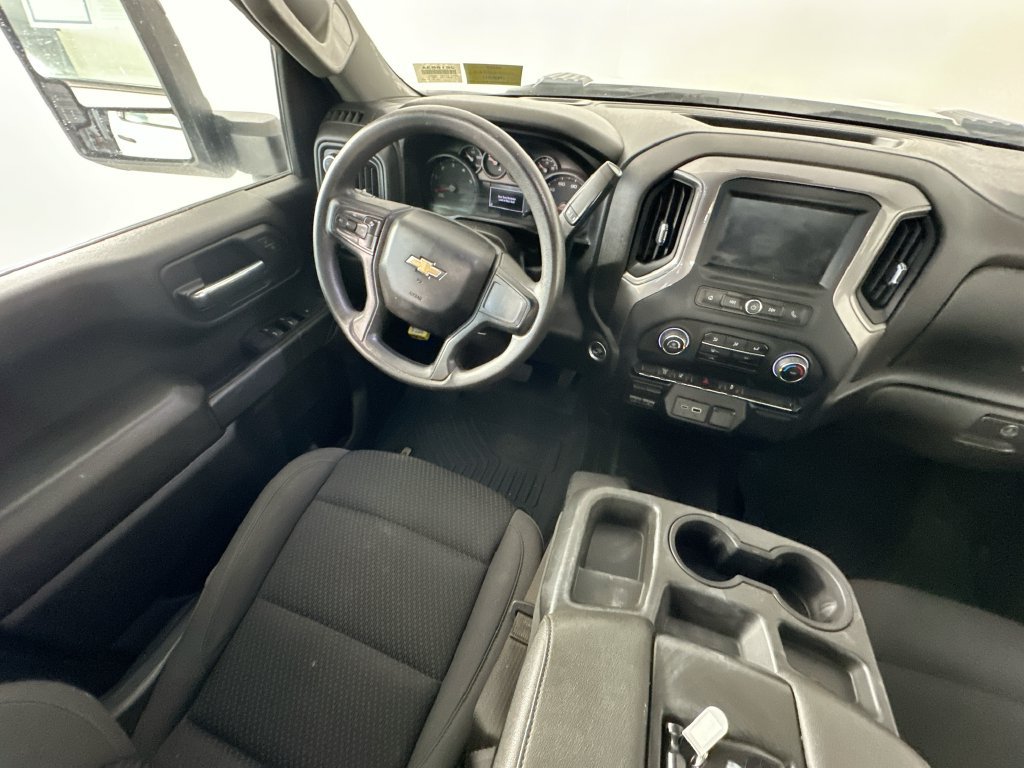 Used 2024 Chevrolet Silverado 3500 W/T AWD/4WD image 9
