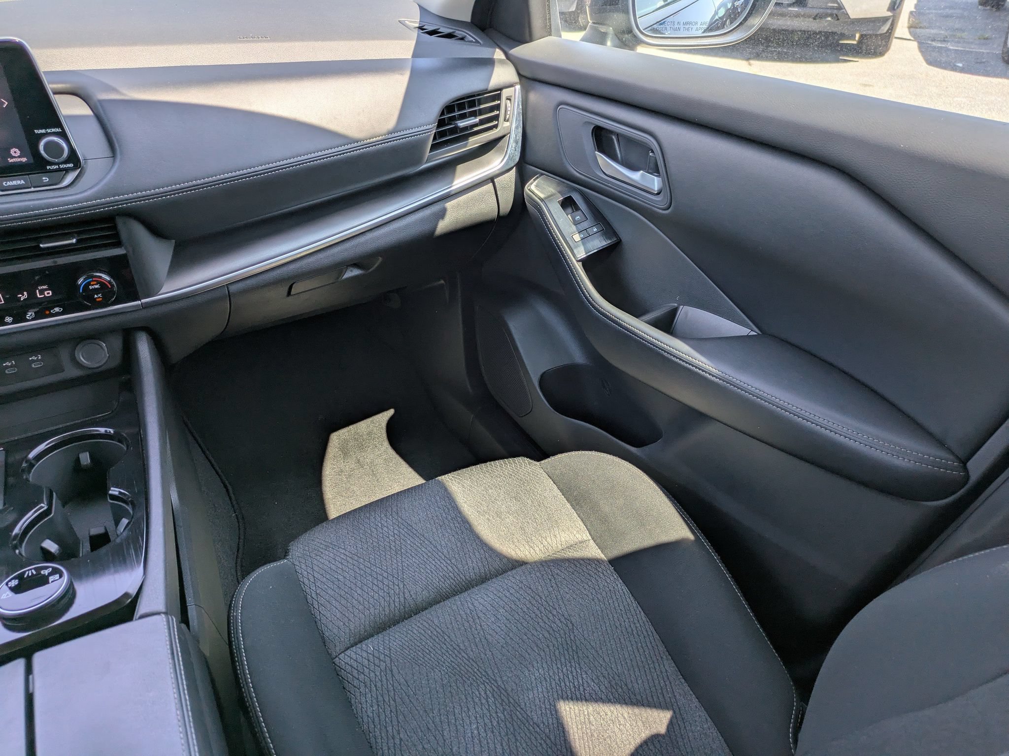 Certified 2026 Nissan Rogue SV AWD/4WD image 18