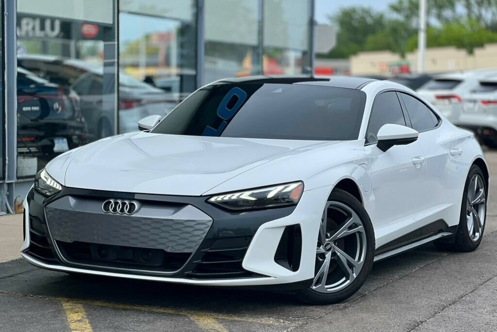 Used 2022 Audi e-tron GT Premium Plus AWD/4WD image 33
