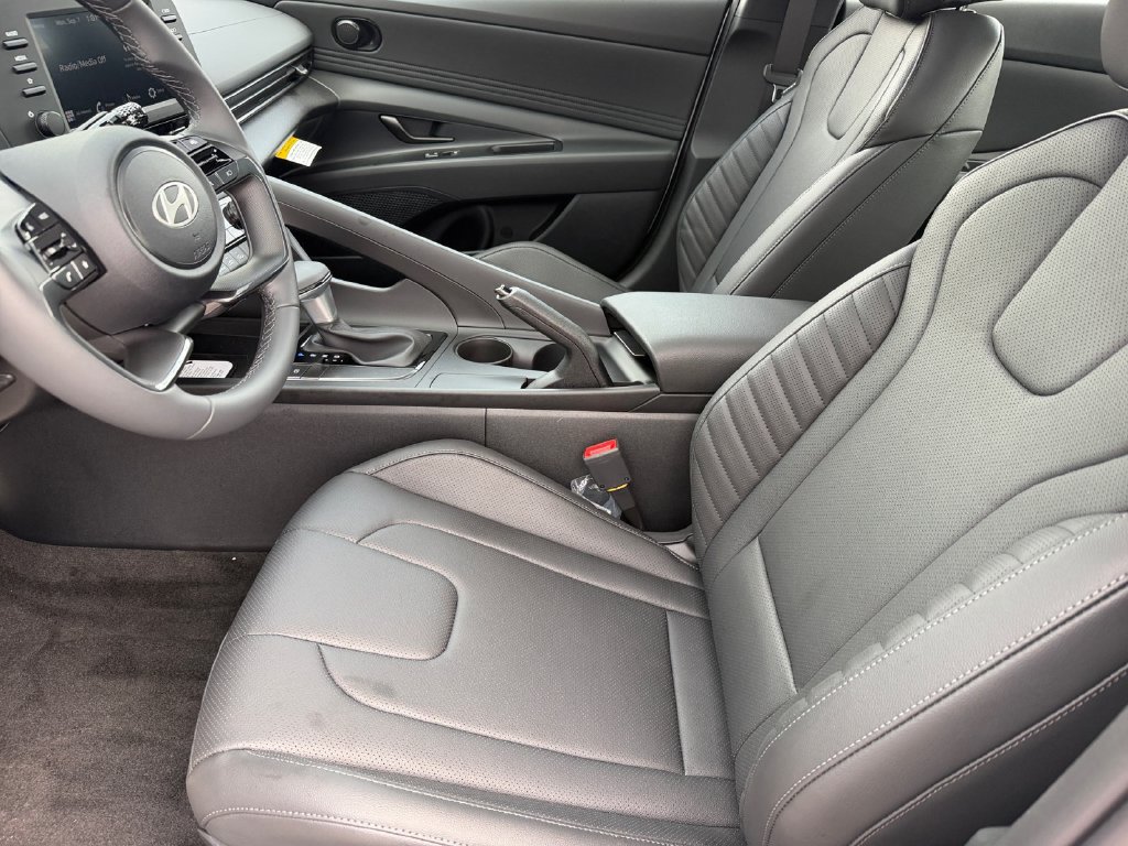 New 2026 Hyundai Elantra SEL Sport FWD image 10