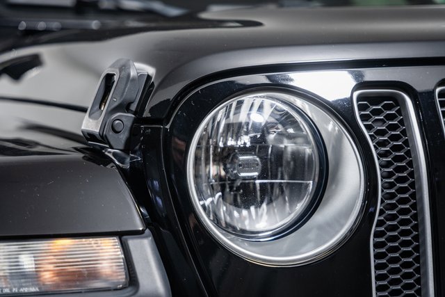 Used 2020 Jeep Wrangler Unlimited Sahara image 14