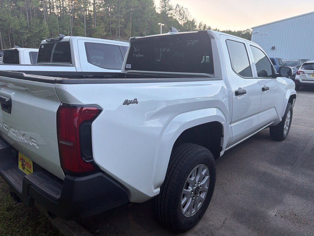 Used 2024 Toyota Tacoma SR AWD/4WD image 3