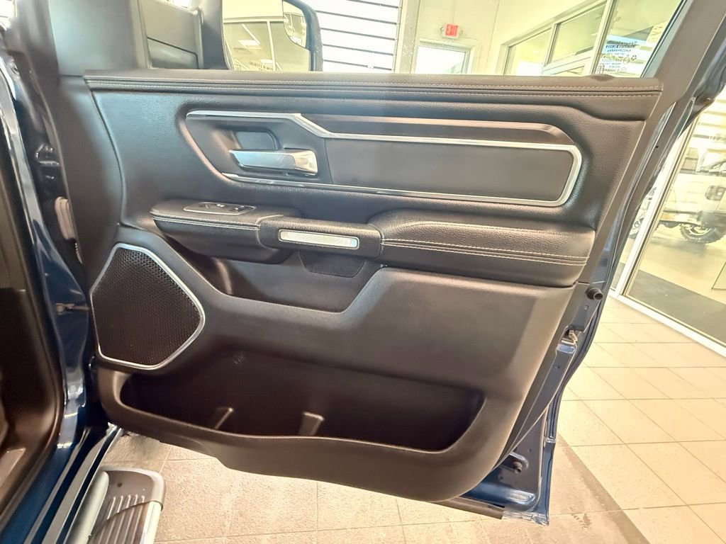 Used 2022 RAM 1500 Laramie AWD/4WD image 37