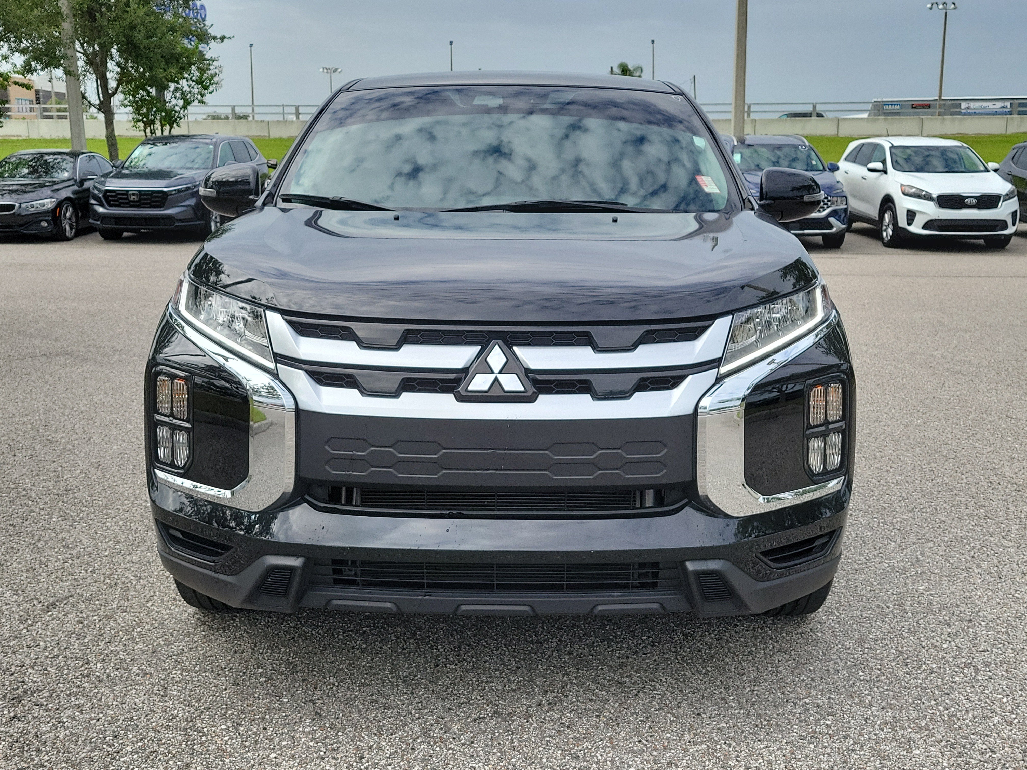 Used 2023 Mitsubishi Outlander Sport ES AWD/4WD image 2