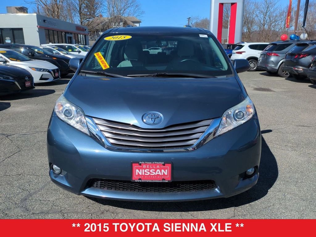 Used 2015 Toyota Sienna XLE w/ XLE Navigation Package image 9