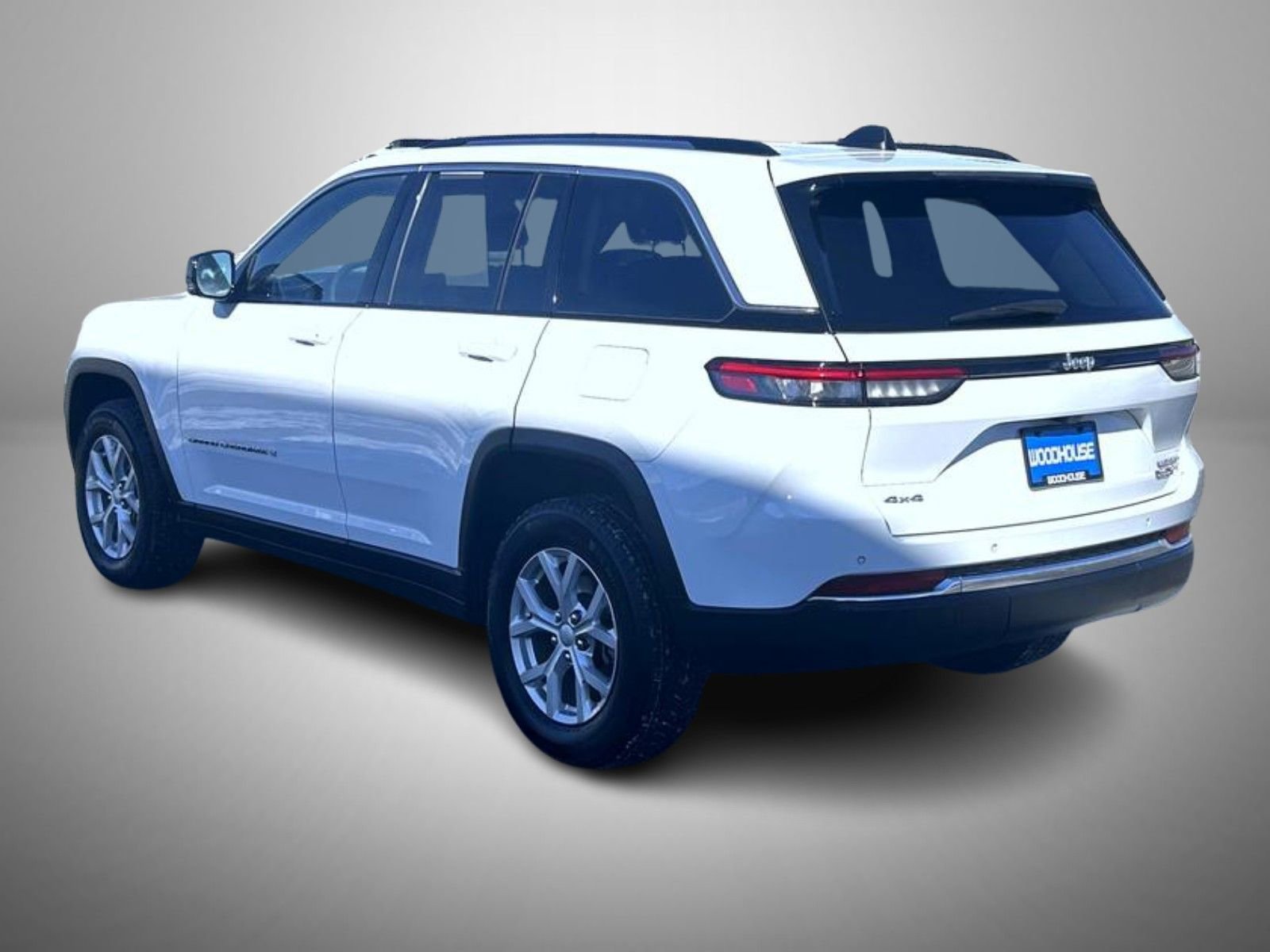 Used 2023 Jeep Grand Cherokee Limited image 7