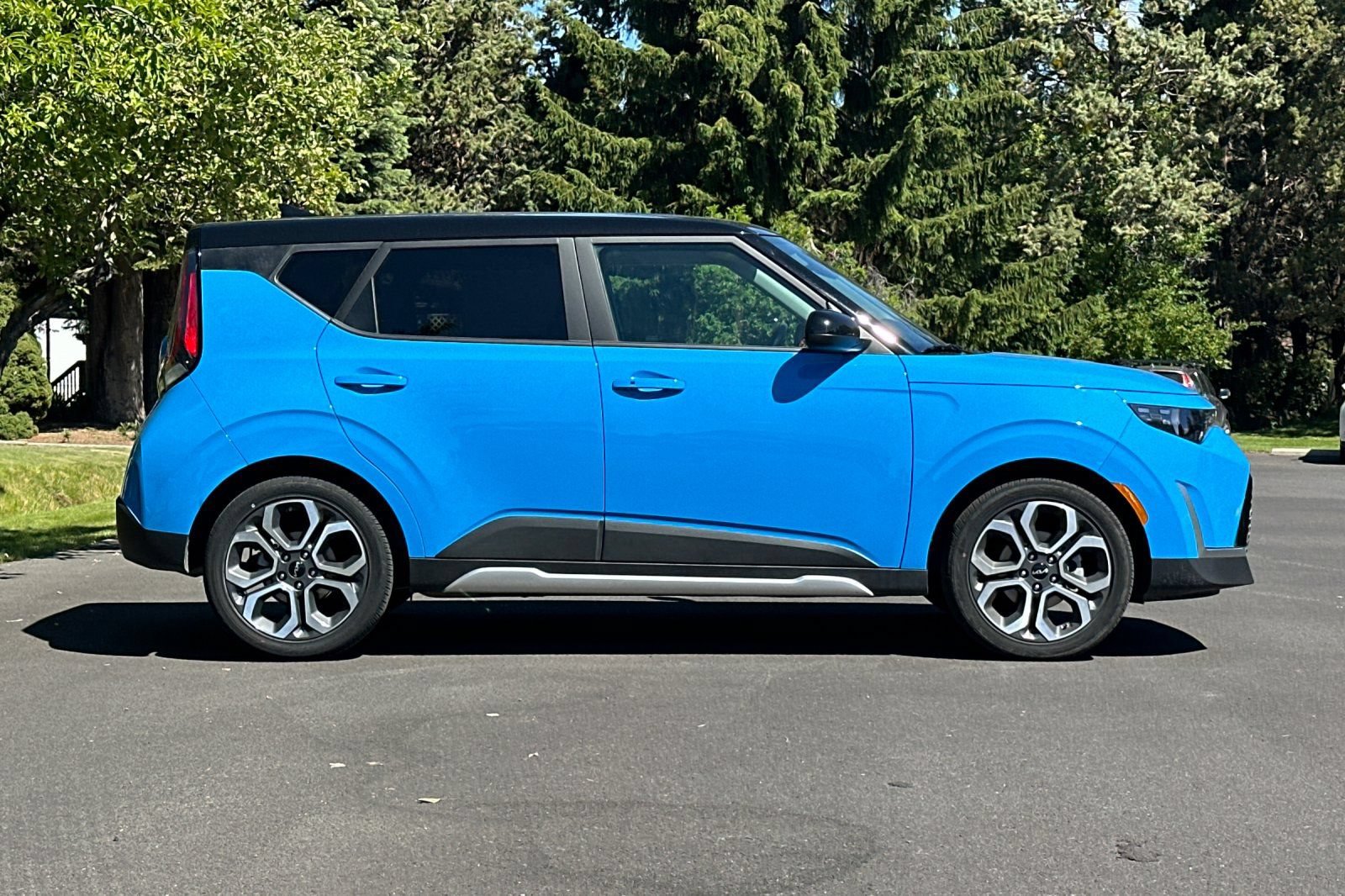 Certified 2025 Kia Soul EX FWD image 3