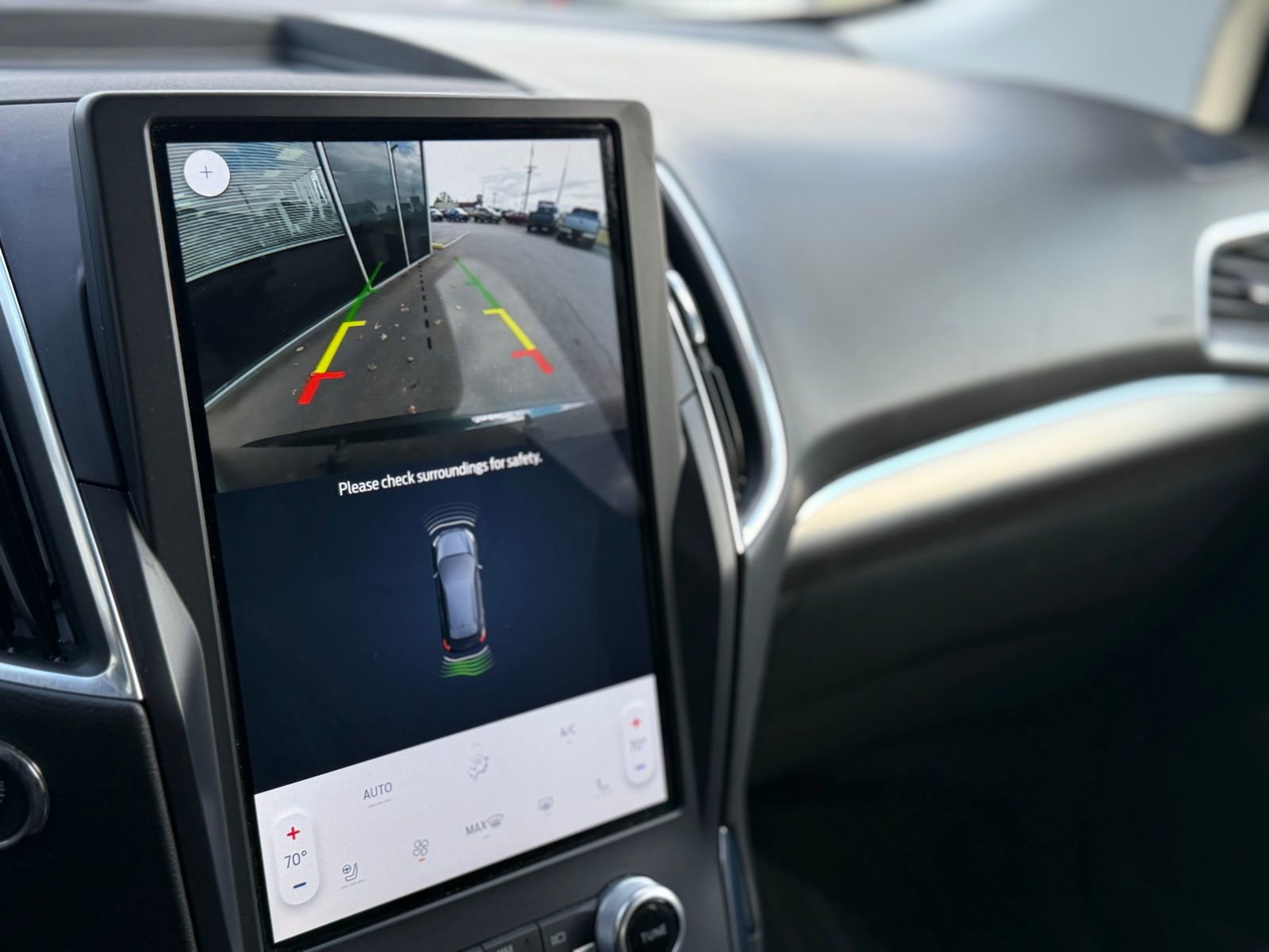 Used 2022 Ford Edge Titanium image 23