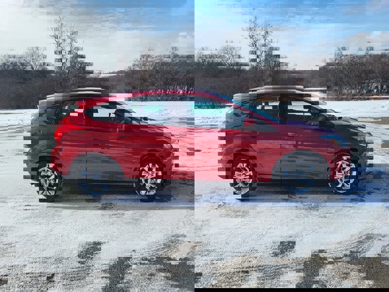 Used 2012 Ford Focus SE w/ SE Sport Pkg image 6