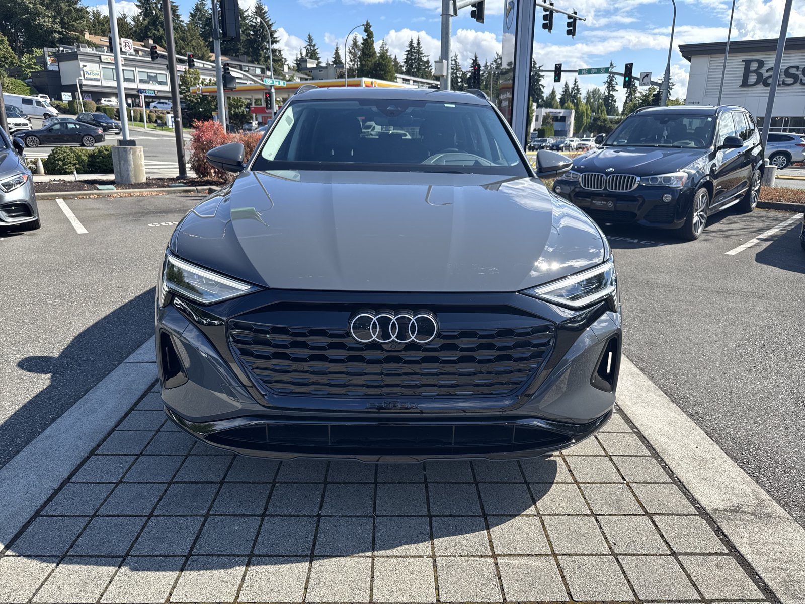 Used 2024 Audi Q8 e-tron Prestige AWD/4WD video 2