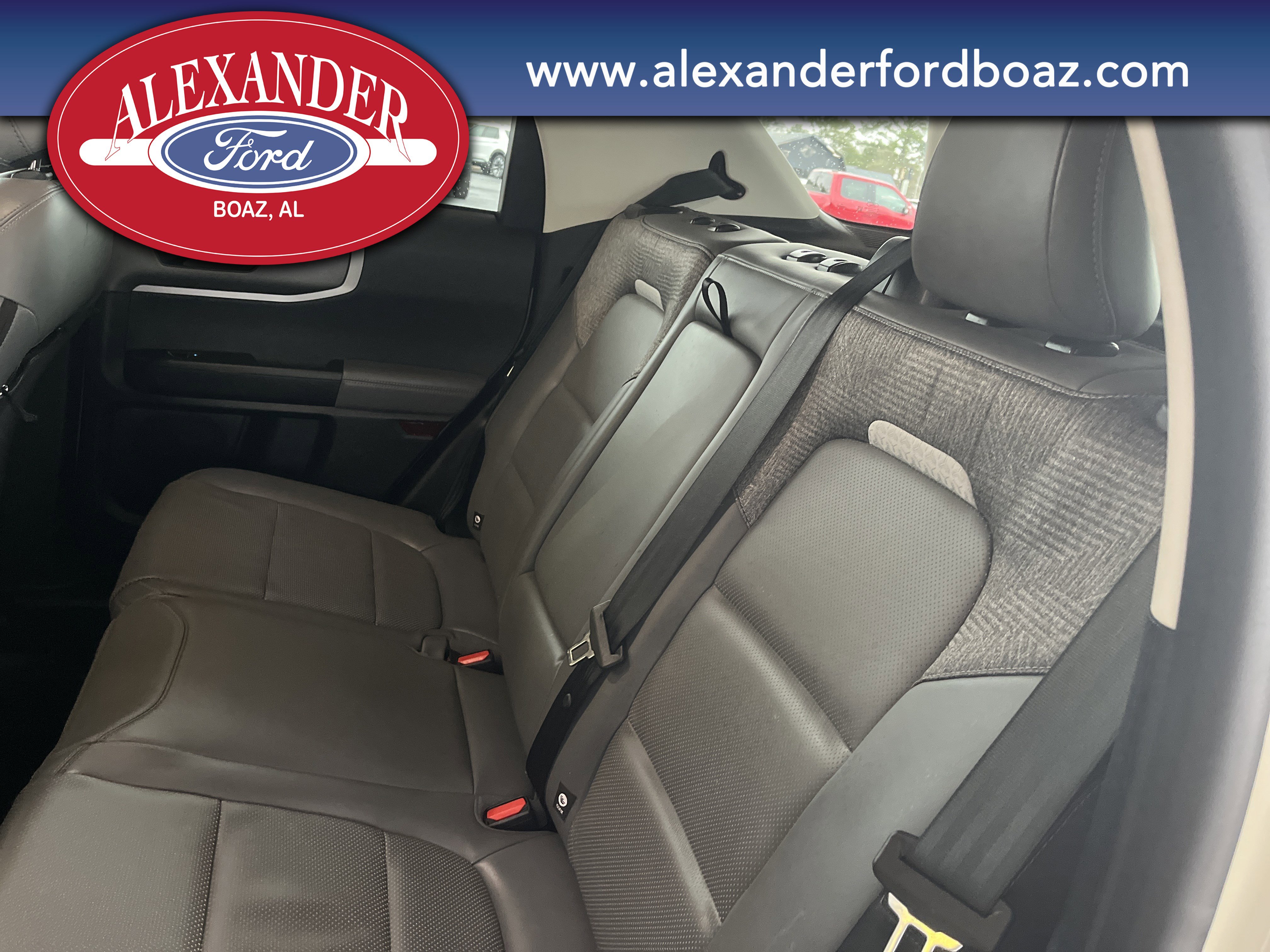 Used 2025 Ford Bronco Sport Badlands AWD/4WD image 14
