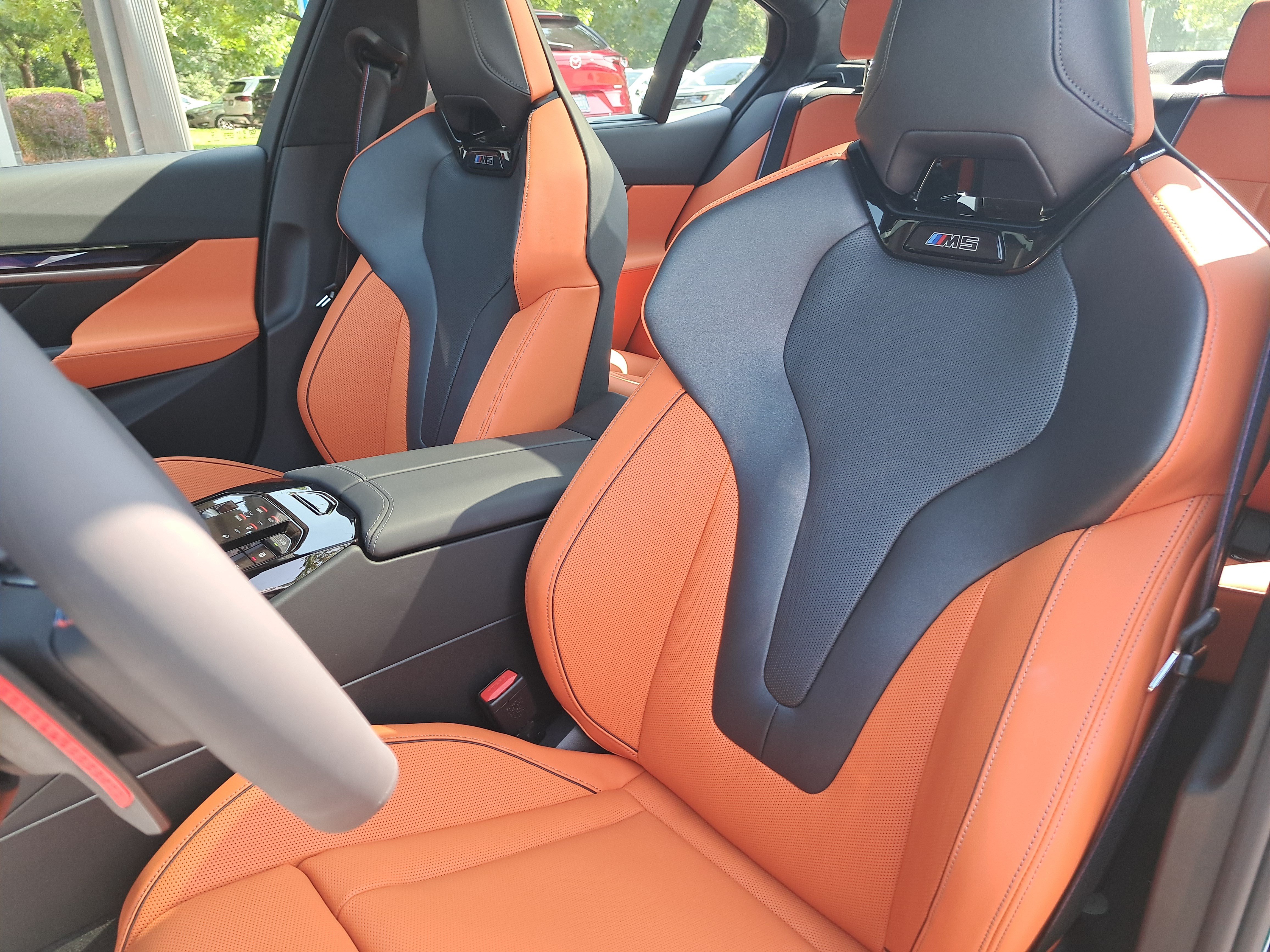 New 2027 BMW M5 w/ Executive Package AWD/4WD image 17