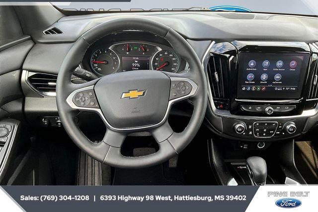 Used 2023 Chevrolet Traverse LT w/ LT Premium Package image 5