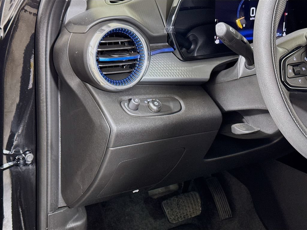 Certified 2026 Chevrolet Trax LT FWD image 8