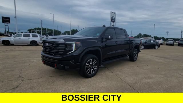 Certified 2024 GMC Sierra 1500 AT4 w/ Technology Package AWD/4WD image 4