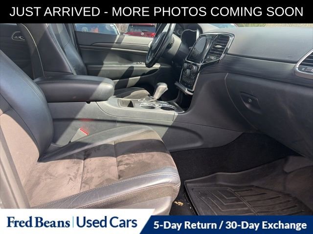 Used 2020 Jeep Grand Cherokee Altitude image 16