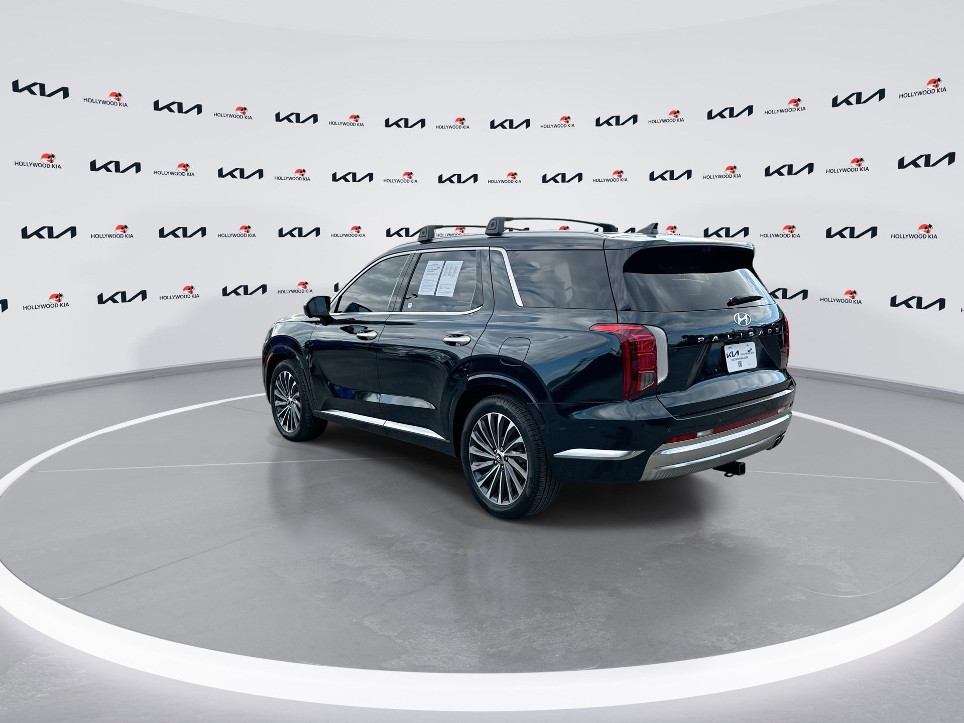 Used 2023 Hyundai Palisade Calligraphy image 6