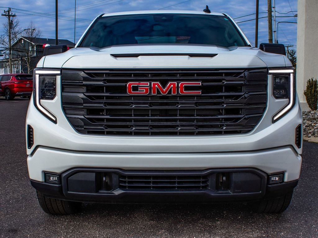 Used 2024 GMC Sierra 1500 Elevation image 2